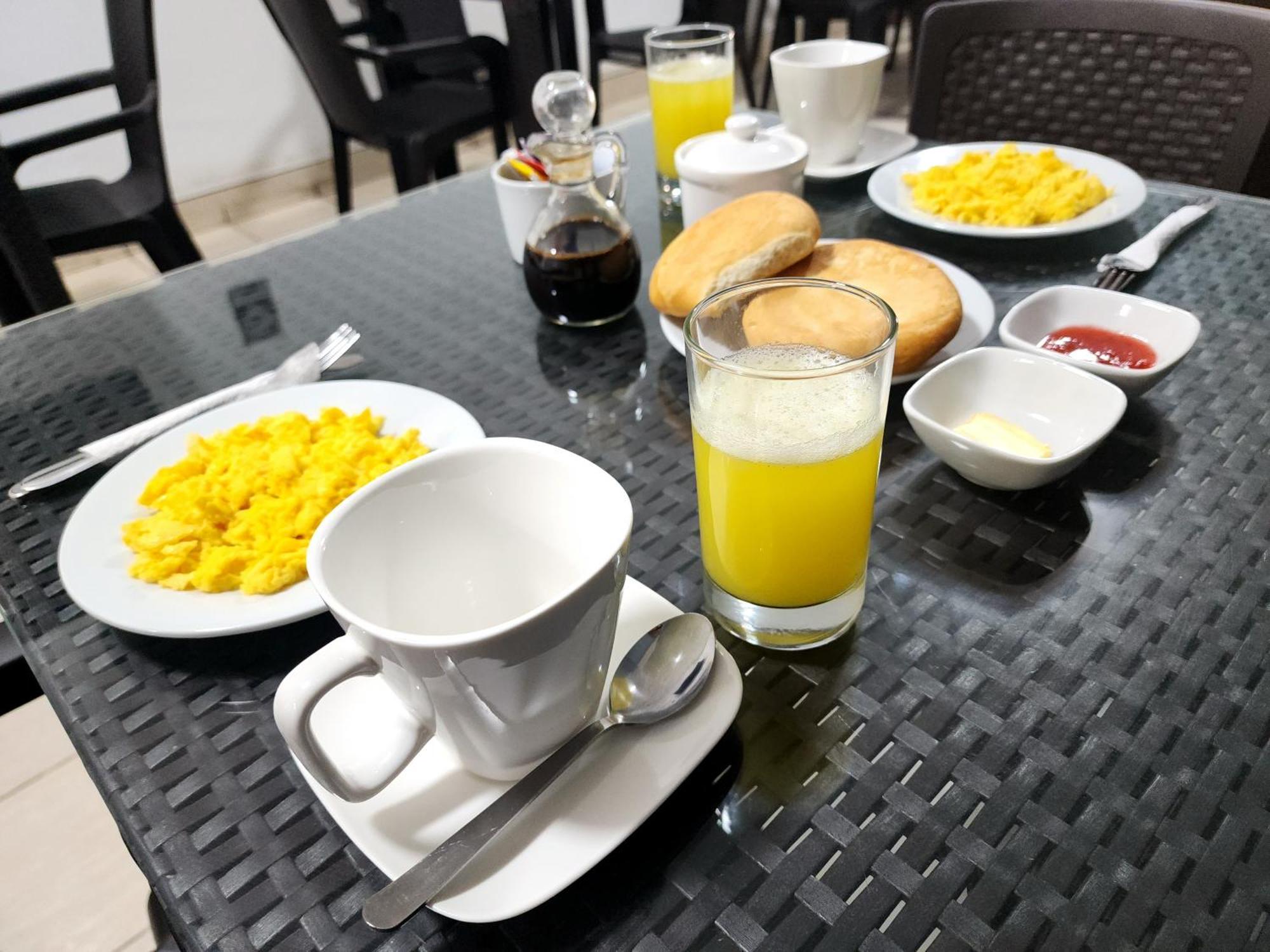 Hotel Del Sol 2*