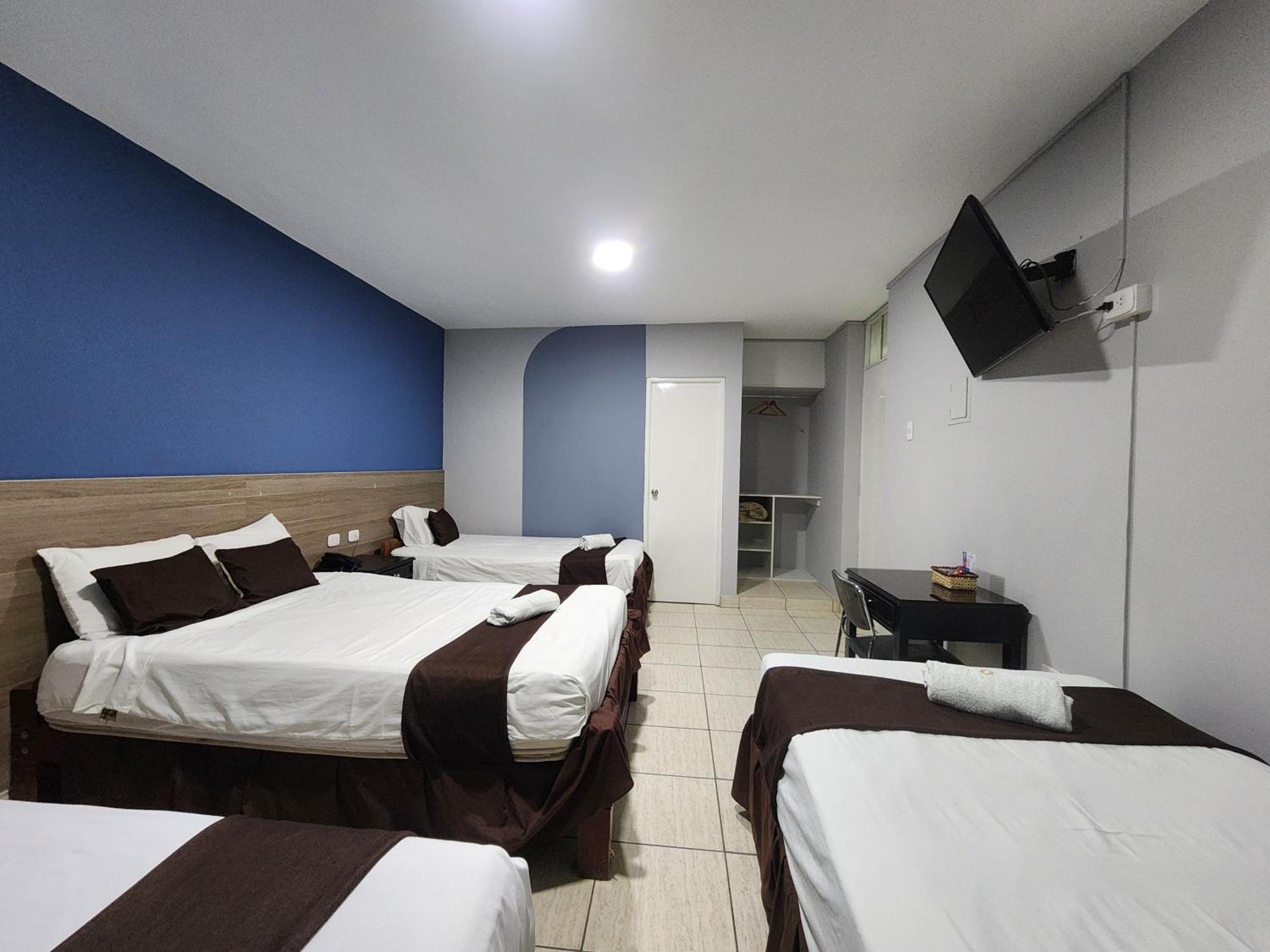 Hotel Del Sol 2*